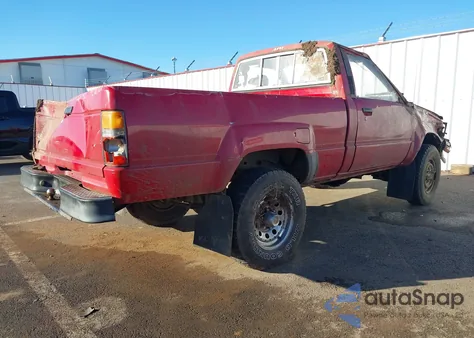 1987 Toyota Pickup Rn63 Std z USA, uszkodzony, nr VIN JT4RN63R0H0131270